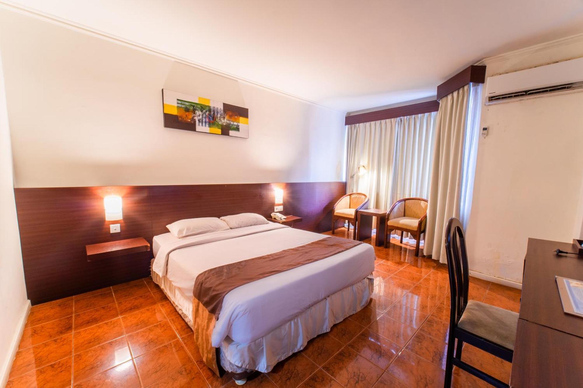 Adika Hotel Bahtera Klandasan Kecil Экстерьер фото